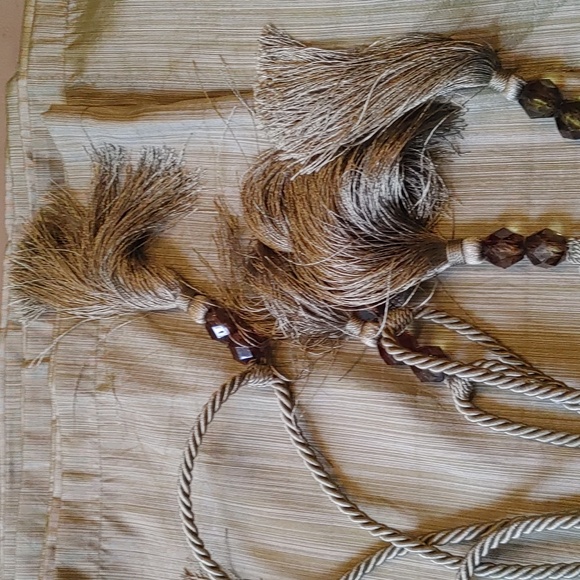 Cherison 6 Panels - Picture 2 of 5